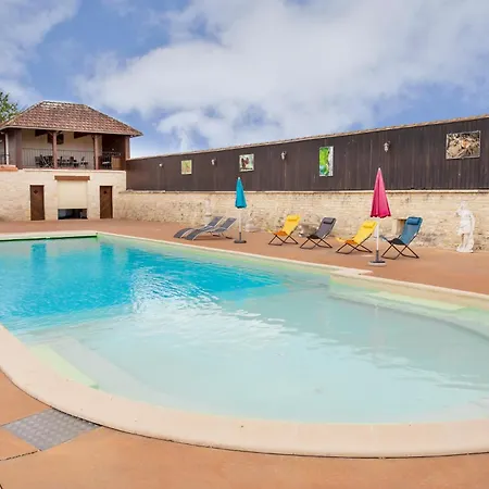In With Heated Swimming Pool *