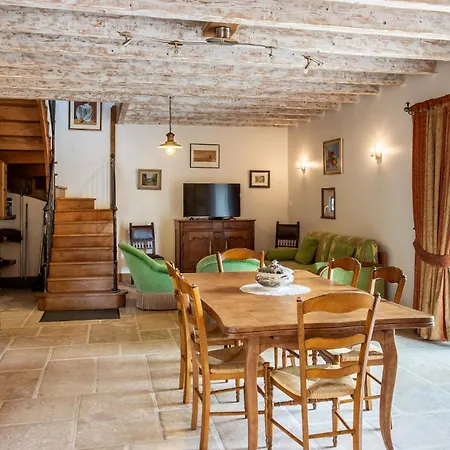 Сasa de vacaciones Cozy In With Heated Swimming Pool Lonnes