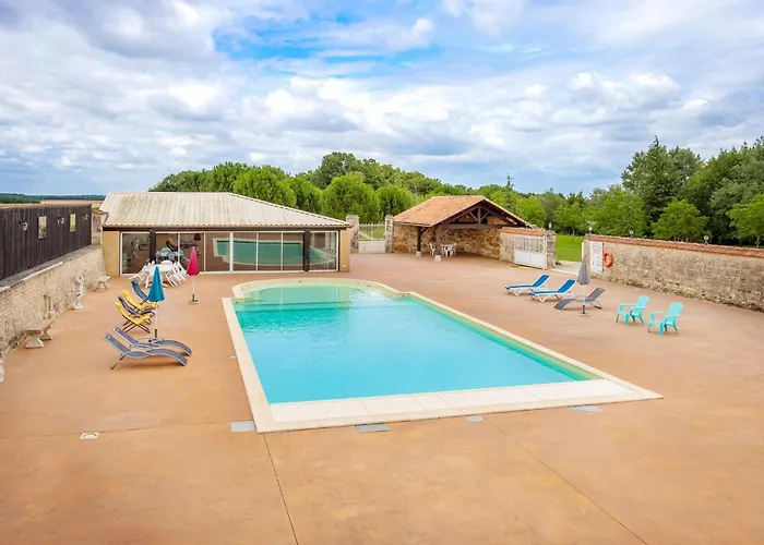 Cozy In With Heated Swimming Pool Сasa de vacaciones Lonnes