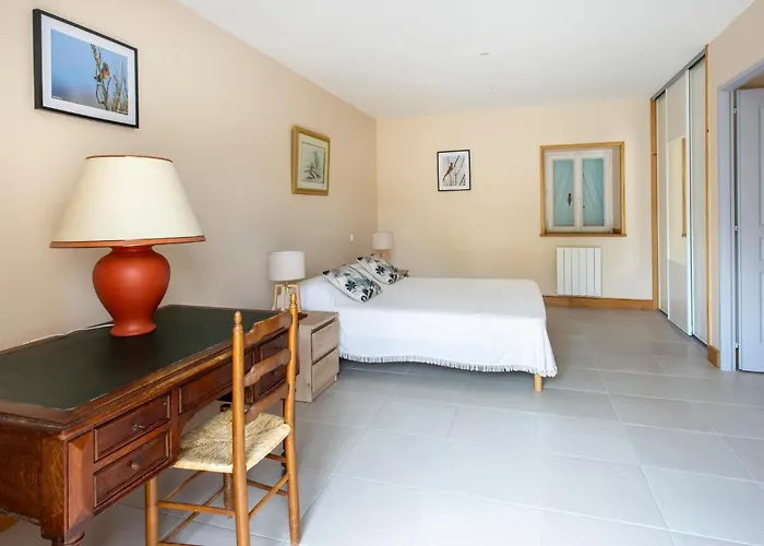 Cozy In With Heated Swimming Pool Сasa de vacaciones Lonnes